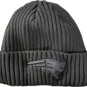 NWOT Gray Knit Beanie Patriots NFL